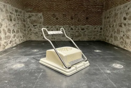MB_Mona_Hatoum_Slicer_1999. Col. Fundacion RAC