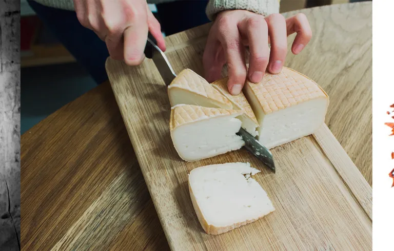 Zanfona, Cheese & Tea